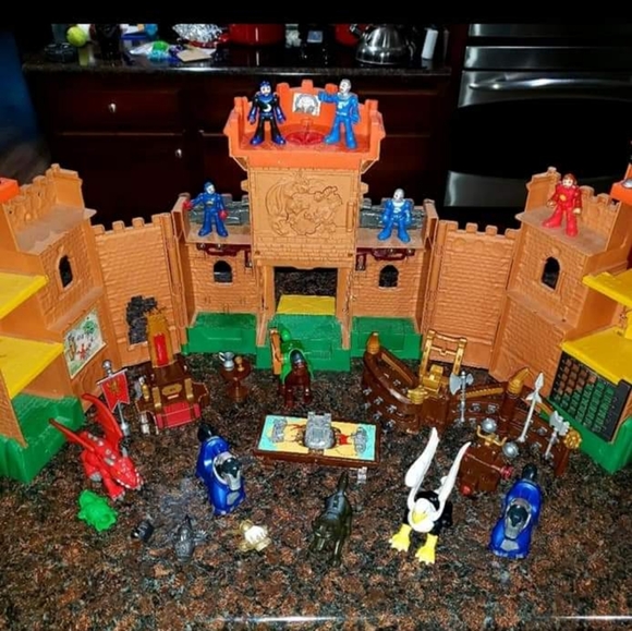 imaginext castle